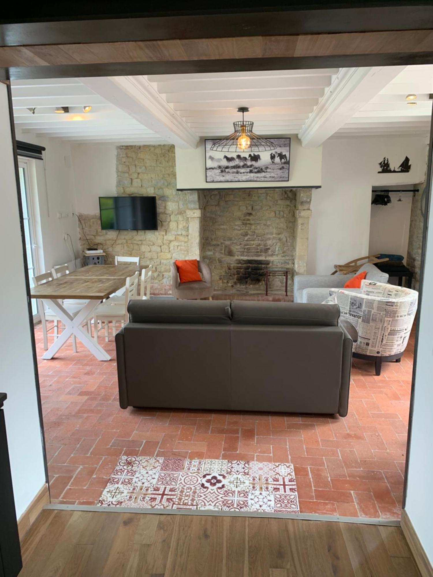 הוילה Comfortable House For 6 Guests In Saint-Come-Du-Mont מראה חיצוני תמונה