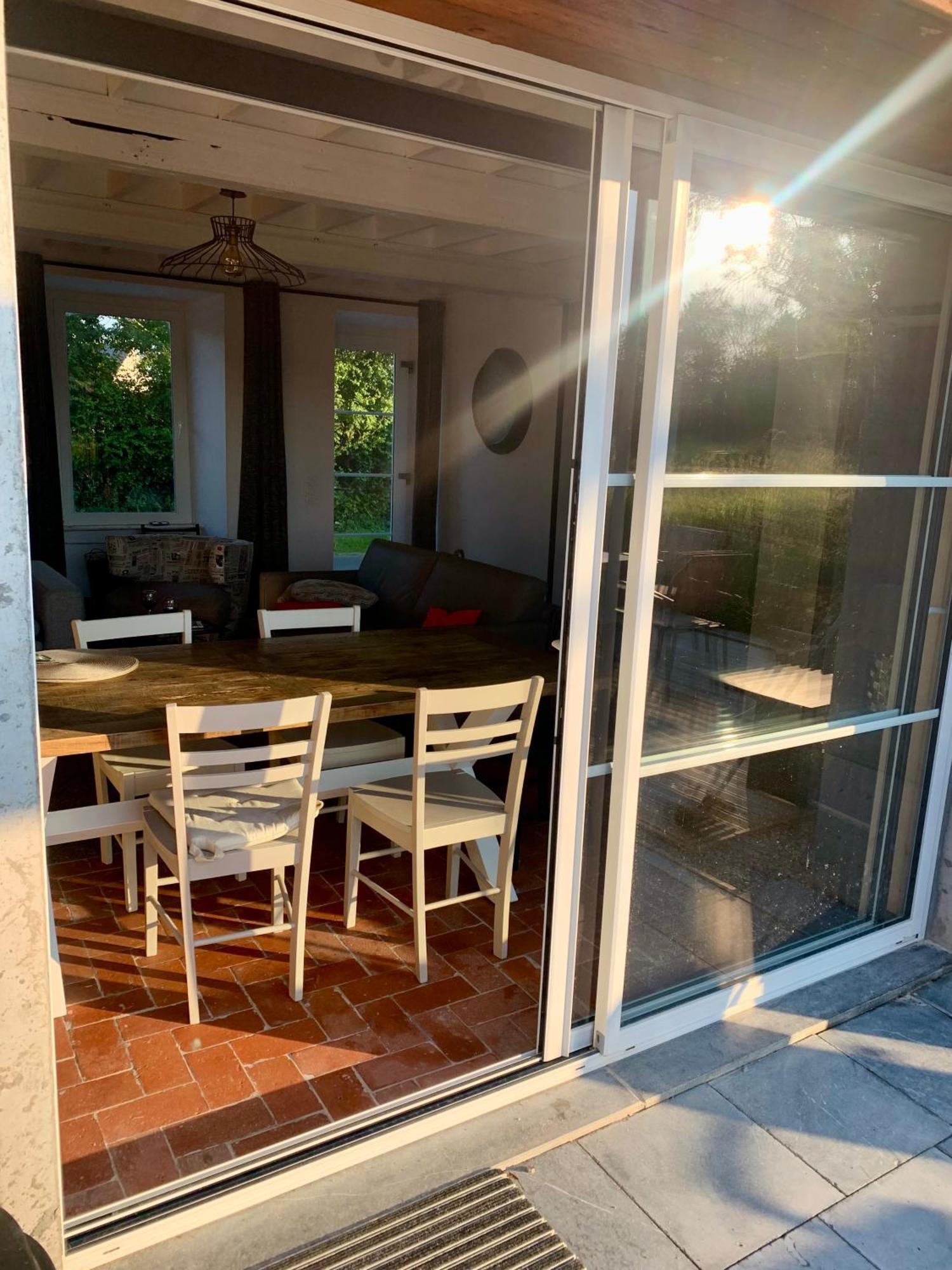 הוילה Comfortable House For 6 Guests In Saint-Come-Du-Mont מראה חיצוני תמונה
